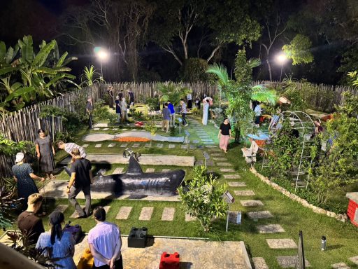 Night Minigolf Chiang Mai Hangdong Mini golf at night in Chiang Mai Hangdong Minigolf German Restaurant with lights